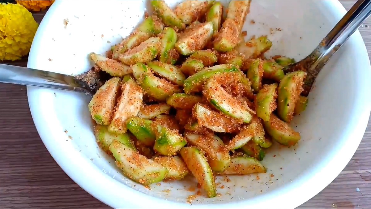 Tây Ninh salted green mango