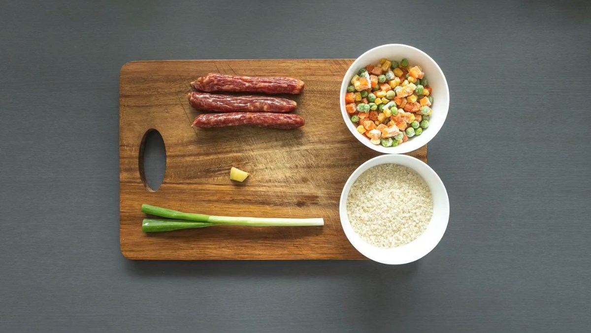 Ingredients for lazy rice cooking method