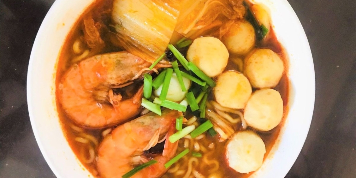 cooking spicy seafood noodles with delicious spicy instant noodles 13690