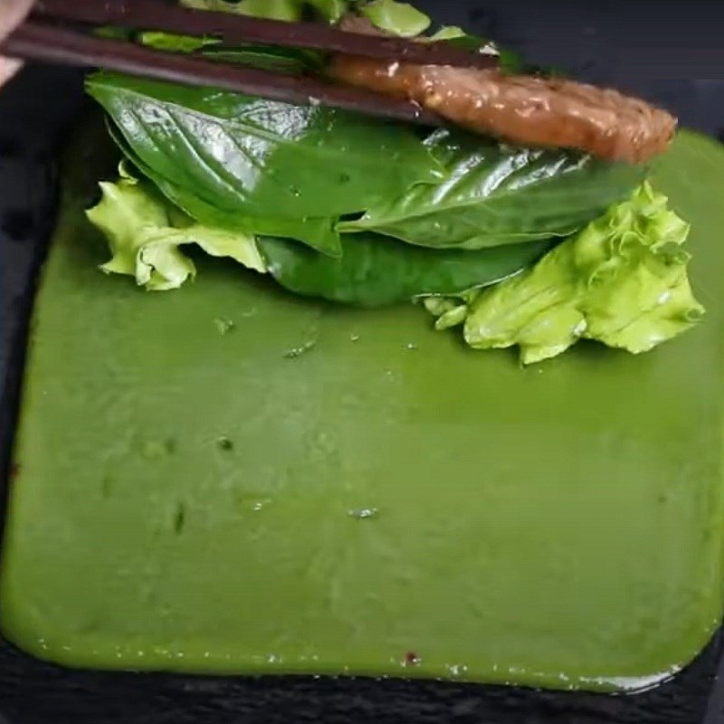 Step 6 Roll the Pho for Pho colored rolls