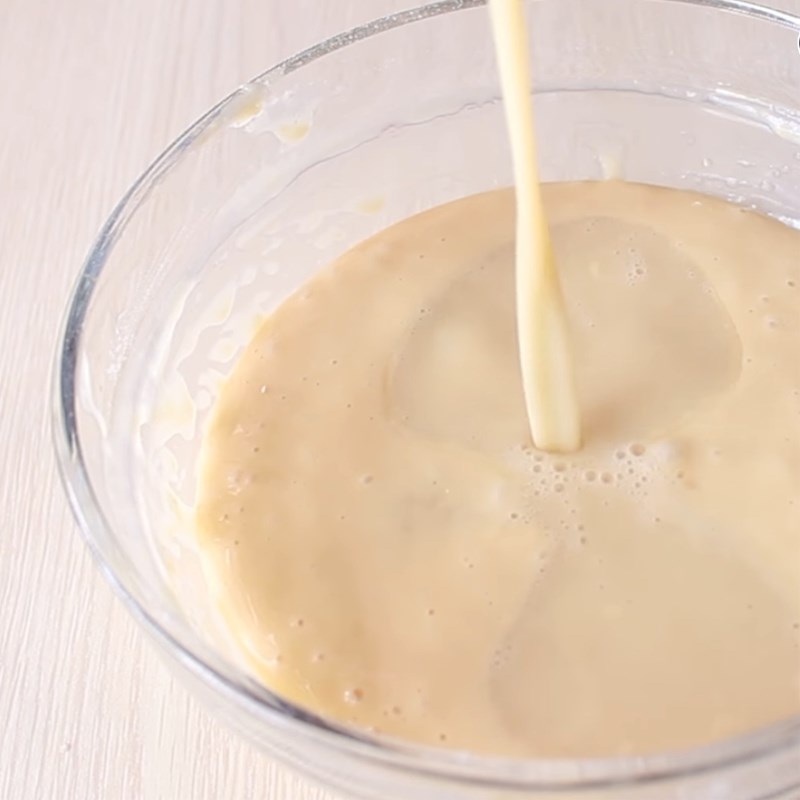 Step 2 Beat eggs and sift flour Malaysia cake - Malaysian cake