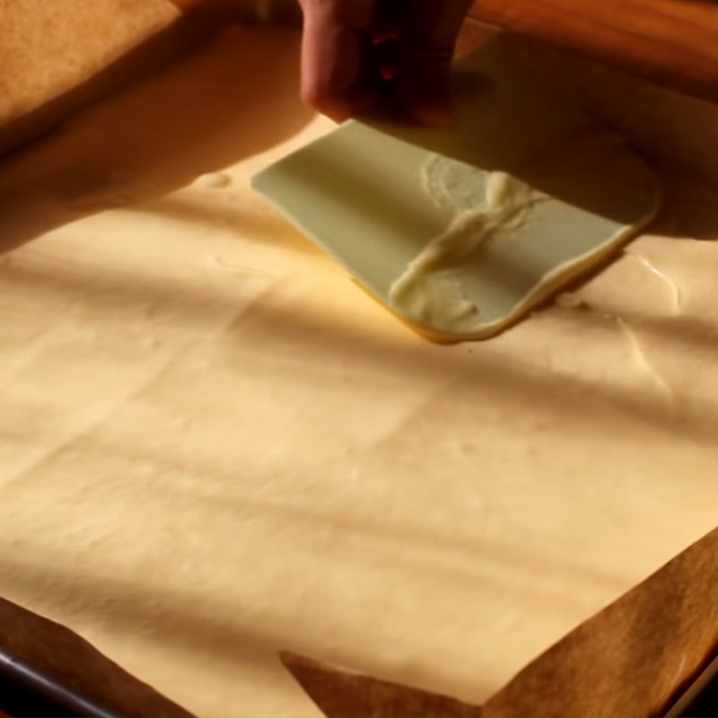 Step 4 Pouring into the mold Chiffon roll cake