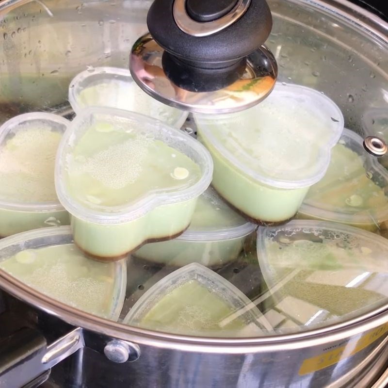 Step 4 Pouring and steaming the green tea flan