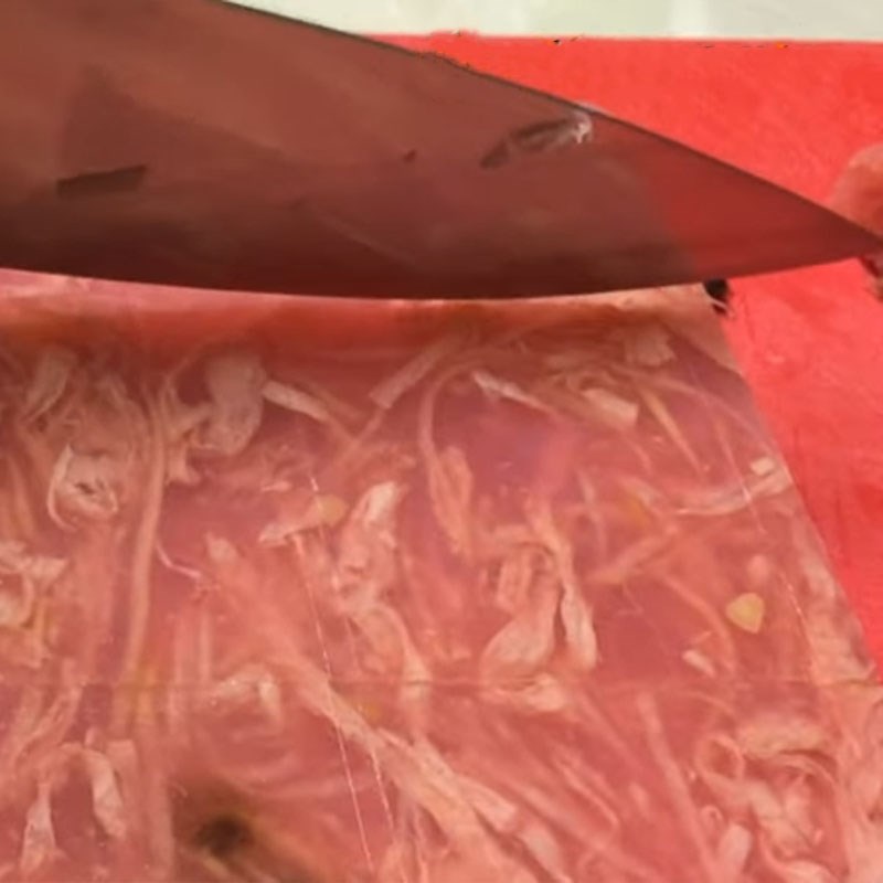 Step 5 Pouring the mold and completing vegetarian sour pork made from papaya