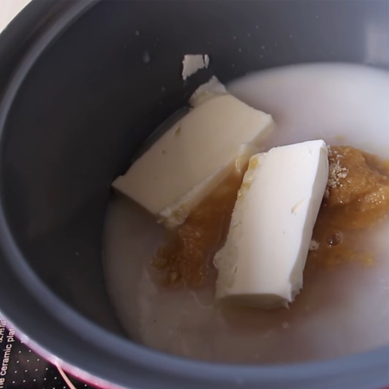 Step 1 Boil the sugar milk mixture Malaysia cake - Malaysian cake
