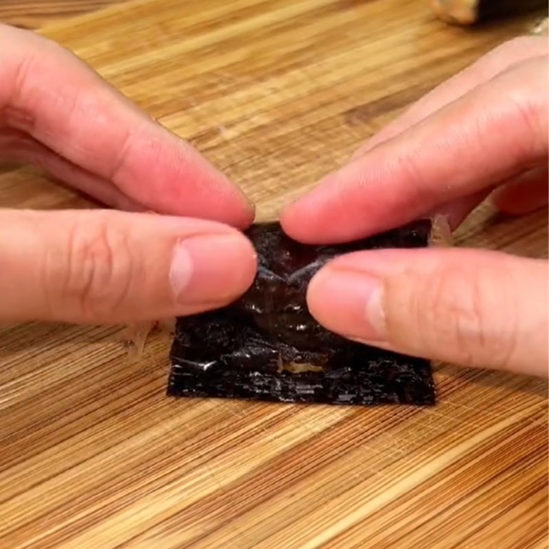 Step 2 Seaweed Chicken Rolls Seaweed Chicken Rolls (Recipe shared from Tiktok Cooking with TasteVN)