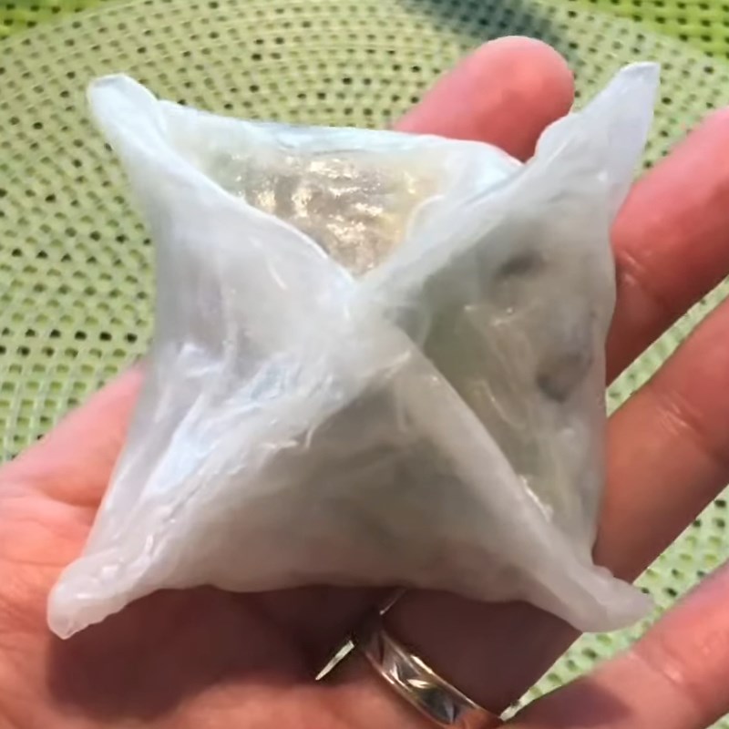 Step 2 Wrap the dumplings with rice paper
