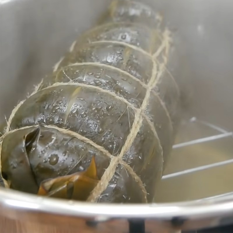 Step 5 Wrapping and steaming the sausage Chicken sausage