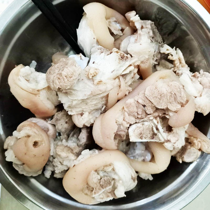 Step 3 Stew the pork leg Pork leg cooked in coconut water