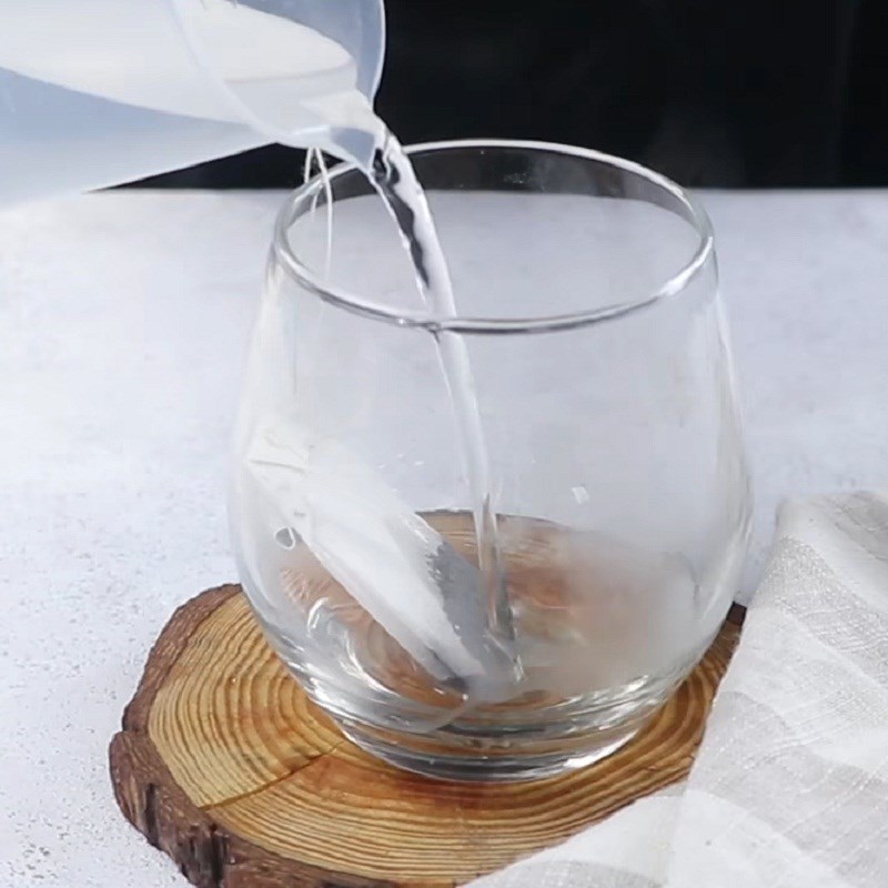 Step 3 Steep tea Golden Lotus Tea