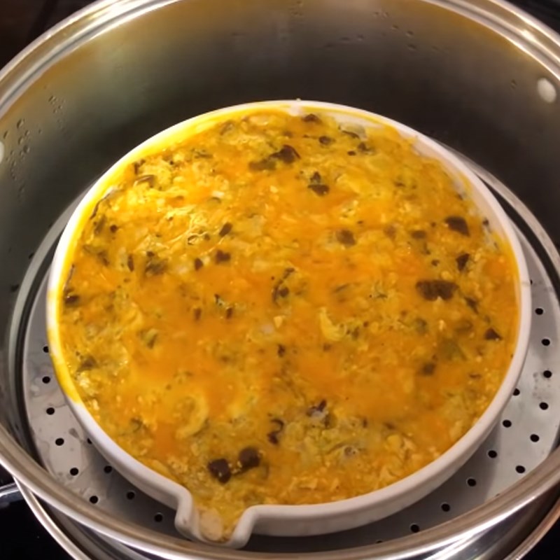Step 5 Steaming sausage Egg rib rice