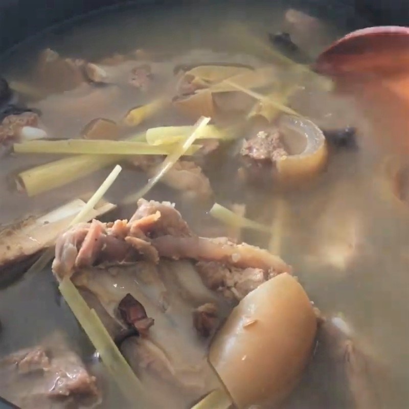 Step 5 Completion of beef bone hotpot