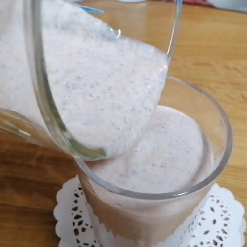 Step 2 Completion Yogurt chia seed cereal smoothie
