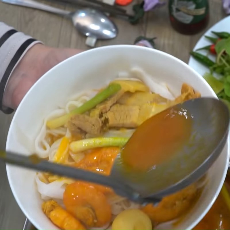 Step 8 Completion Quang noodles Phu Chiem