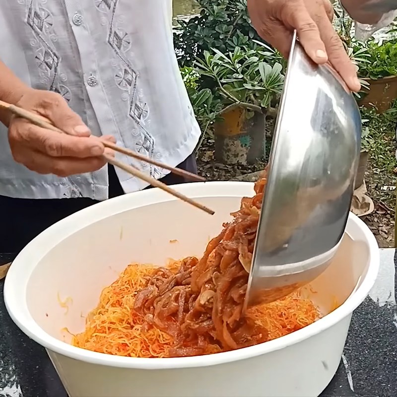 Step 6 Complete the snakehead fish sauce Snakehead fish sauce with papaya and rice powder