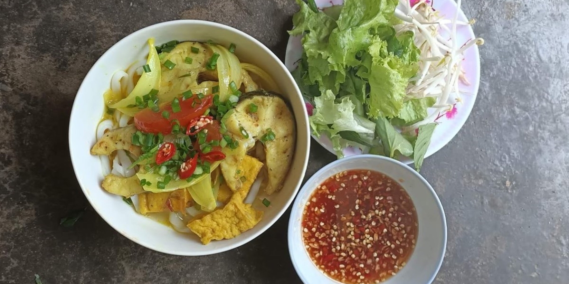 how to cook mi quang with fresh catfish authentic central region flavor 06621