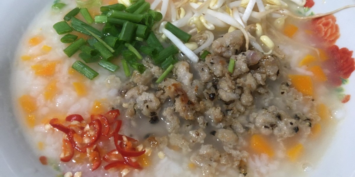 how to cook rice porridge with carrot meat delicious nutritious 13238