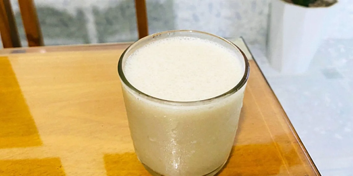 how to make delicious banana smoothie at home 14888