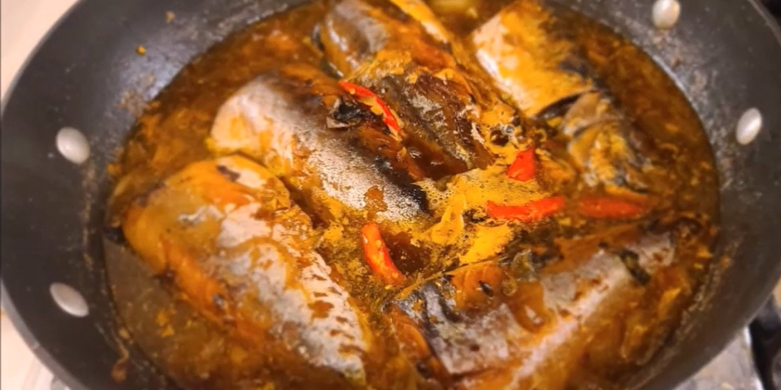 how to make dried fish with coconut water soft delicious sweet savory 13283