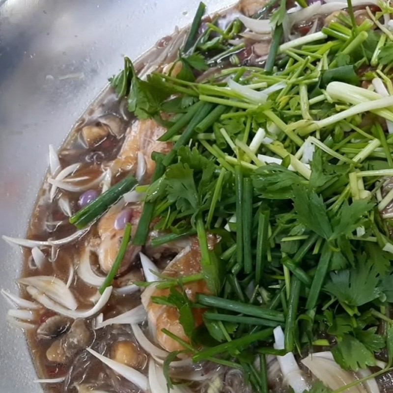 Step 3 Braised fish Red tilapia braised with fermented soybeans and mushrooms