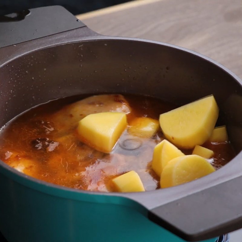 Step 3 Chicken Stew with Potatoes