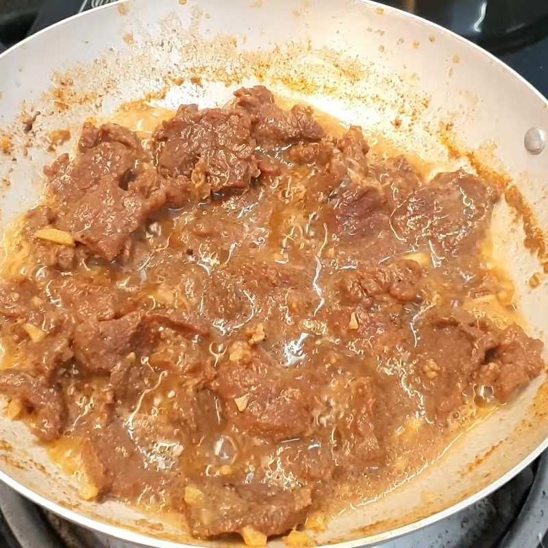 Step 4 Braise buffalo meat Braised buffalo meat with pepper
