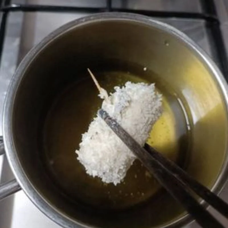 Step 4 Making fried eggplant rolled with meat Fried eggplant rolled with meat