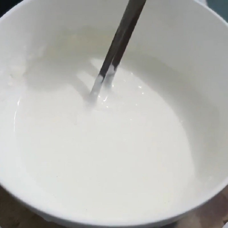 Step 1 Mix the batter for Crispy Fried Durian