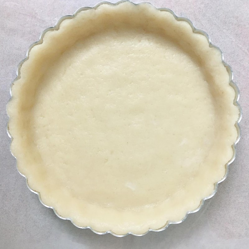 Step 3 Making the cake mold Traditional baked apple pie