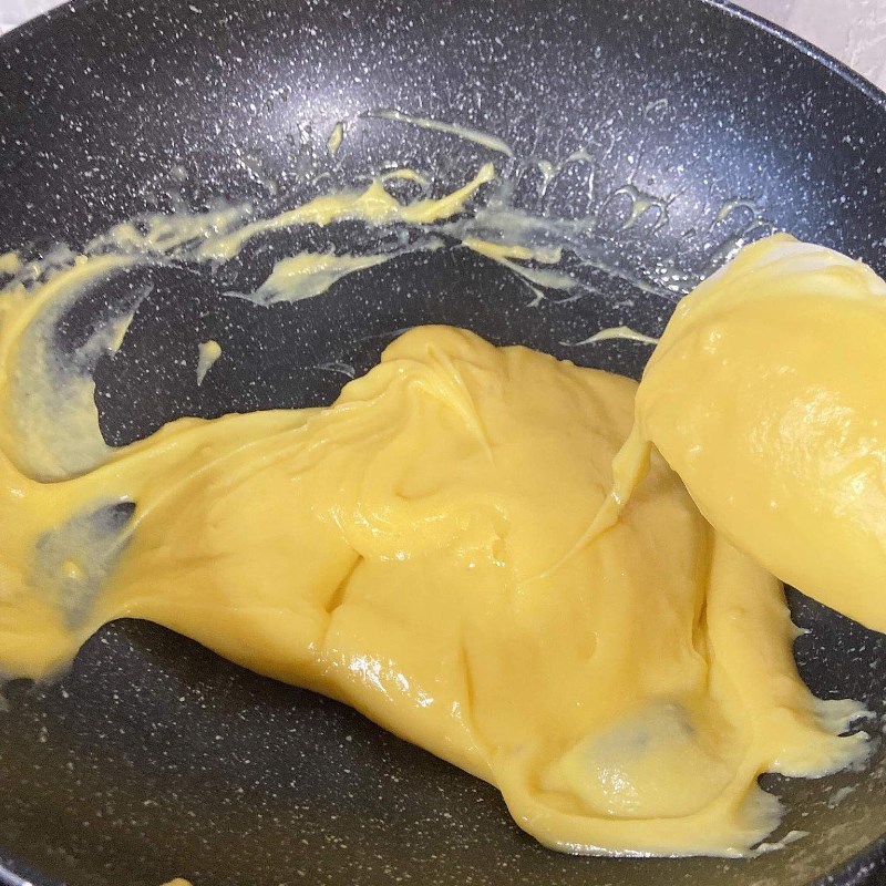 Step 1 Make the filling for Chocolate Milk Egg Bread