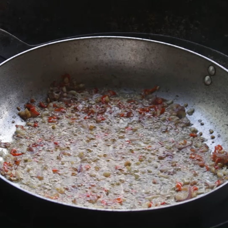Step 4 Making the sauce for lemongrass buffalo meat