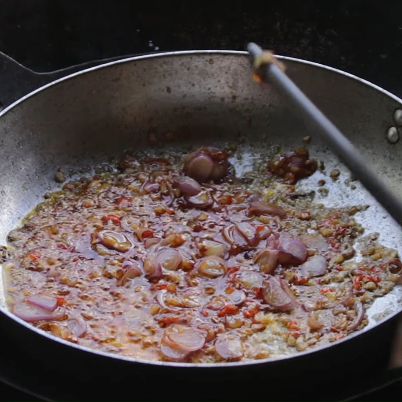 Step 4 Making the sauce for lemongrass buffalo meat