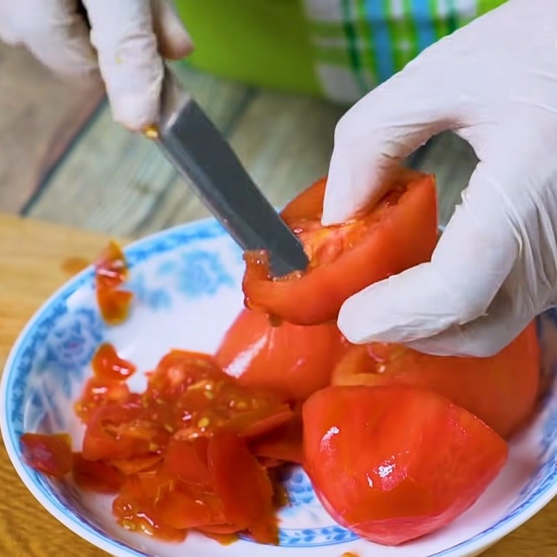 Step 1 Make tomato sauce for beef stew with beans
