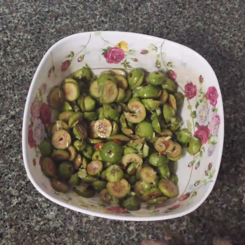 How to make crispy and delicious pickled jujube with lemongrass and chili, easy to make at home 11 Step 4 Making pickled fig with lemongrass and chili