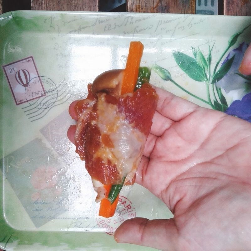 Step 4 Making Pork Rolls with Vegetables Grilled Pork Rolls with Vegetables