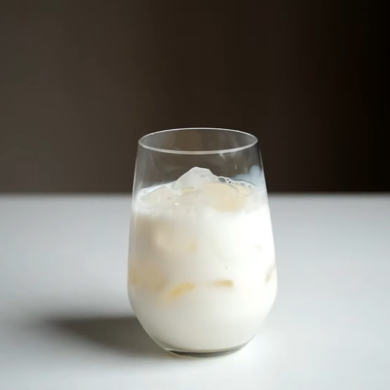 Step 4 Prepare dalgona latte Dalgona latte