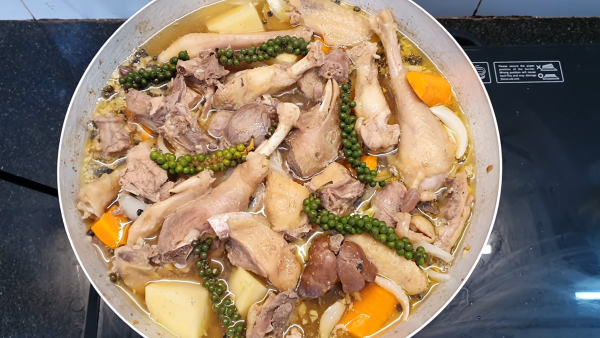 2 ways to cook spicy green pepper chicken hotpot, warming for the cold rainy season 2 Chicken hotpot with green peppercorn