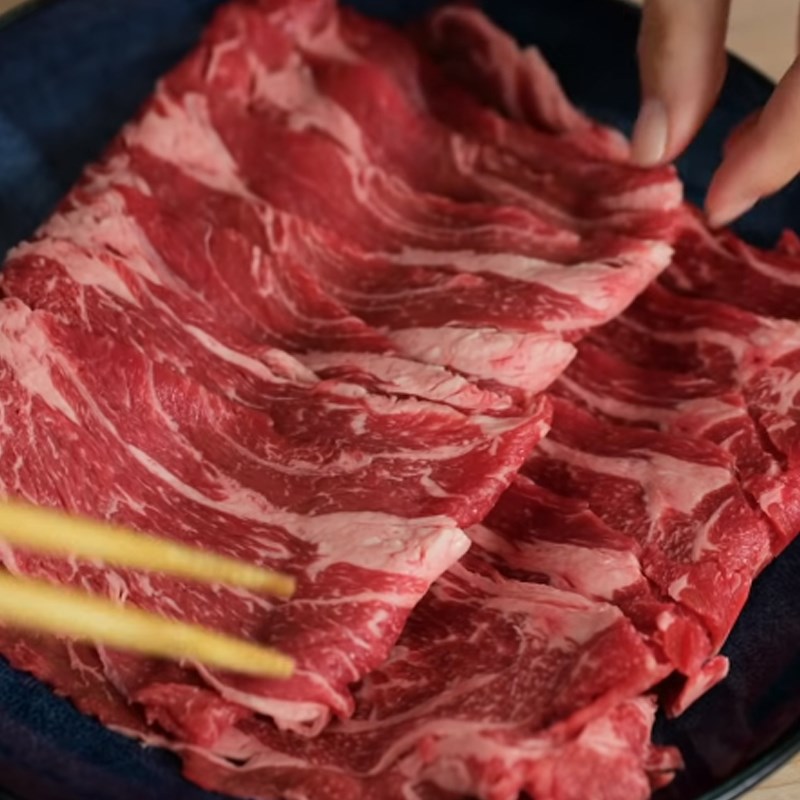 Step 2 Prepare the beef and other ingredients for shabu shabu