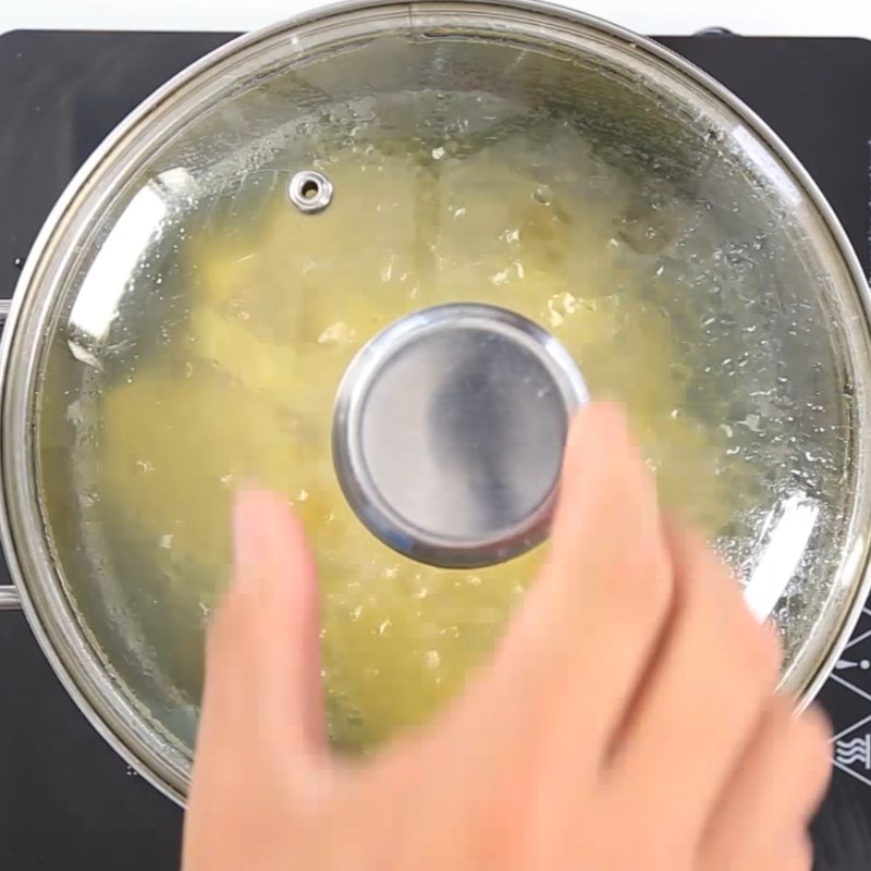 Step 1 Boil and cook sweet potatoes for golden sweet potato tapioca pearls