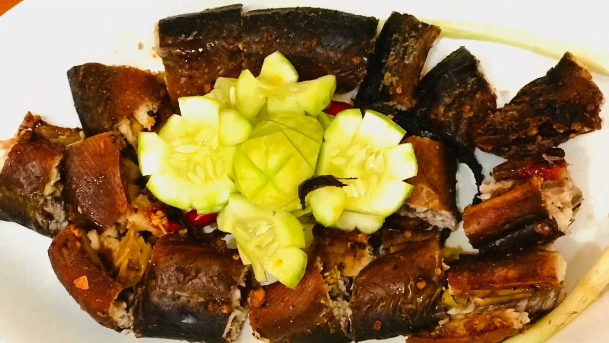 How to Make Delicious Spicy Grilled Eel at Home 2 Grilled eel with chili salt