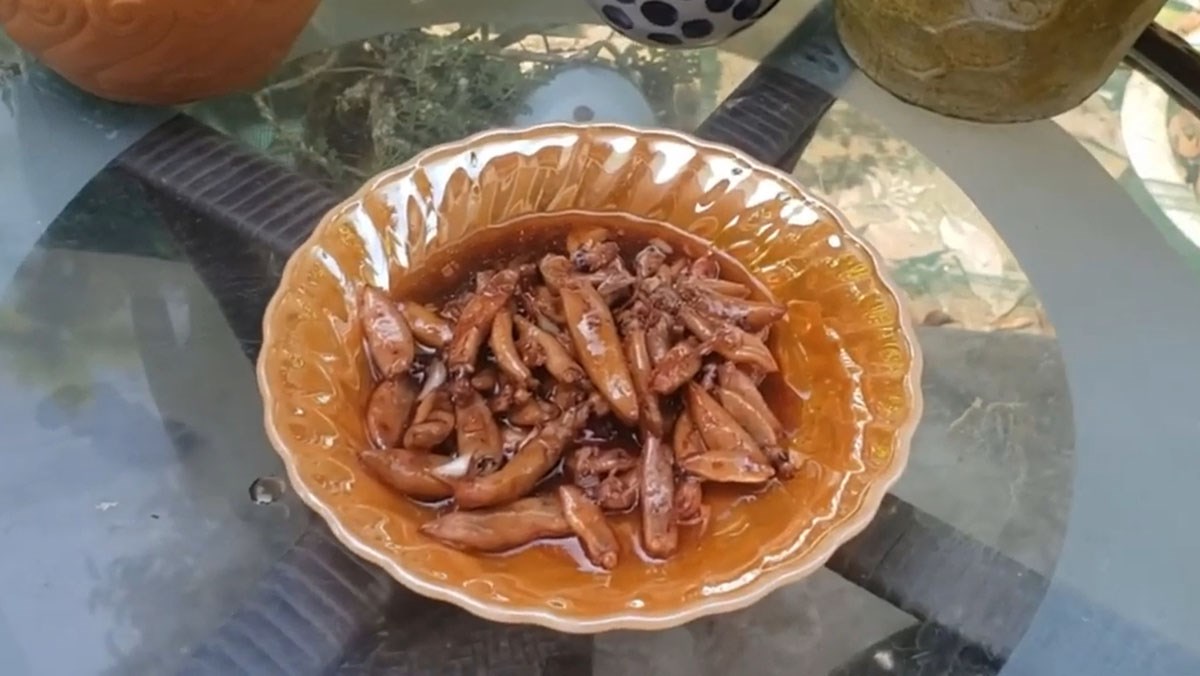 3 Ways to Make Delicious and Flavorful Salted Dried Squid That Are Uniquely Simple 17 Tamarind stir-fried squid
