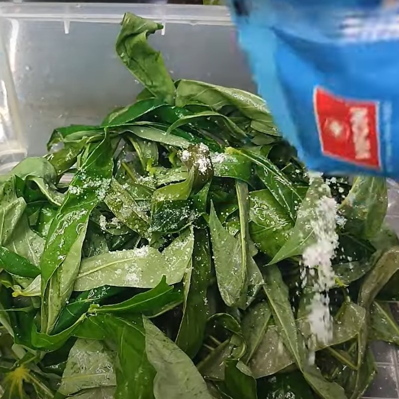Step 3 Fermenting cassava leaves