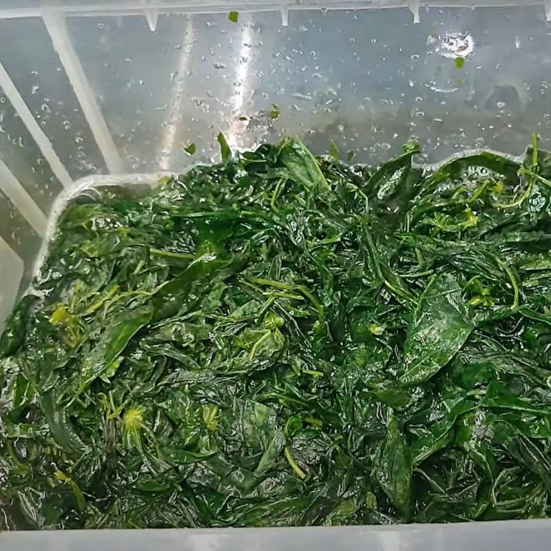 Step 3 Fermenting cassava leaves