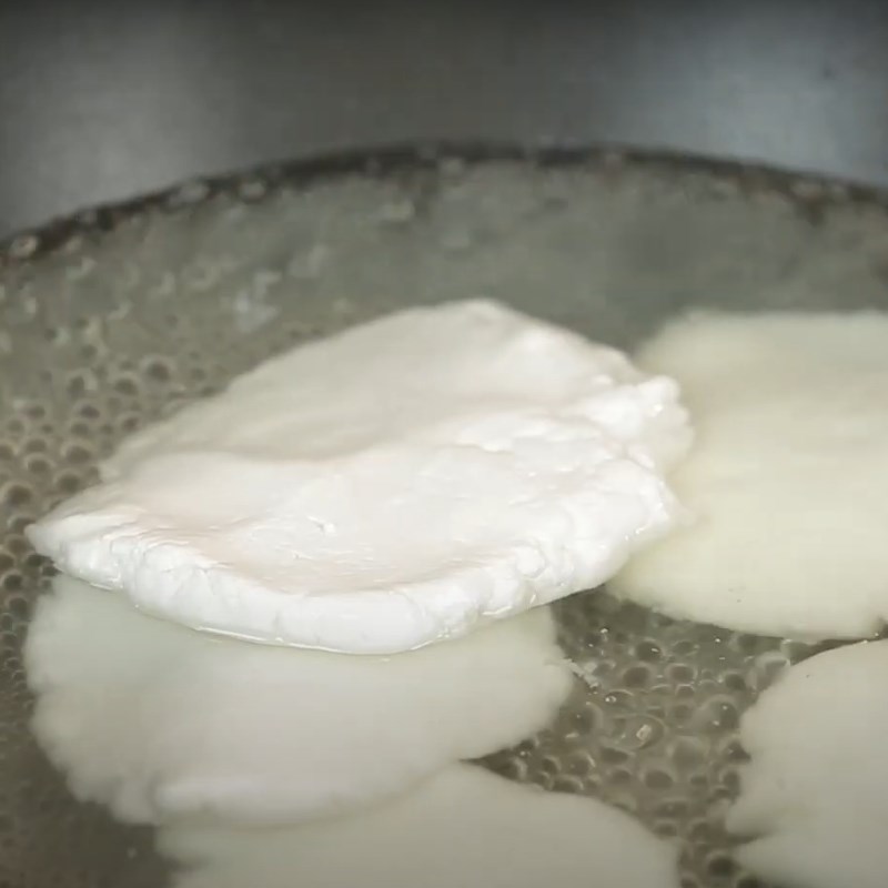 Step 4 Cooking traditional pink cake dough