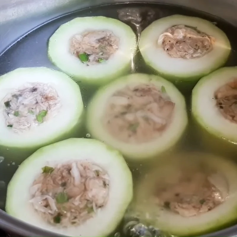Step 4 Cook the soup Vegetarian stuffed gourd soup