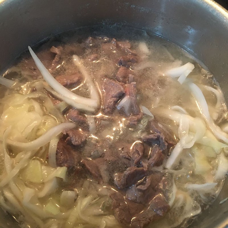 Step 3 Cook the beef cabbage soup