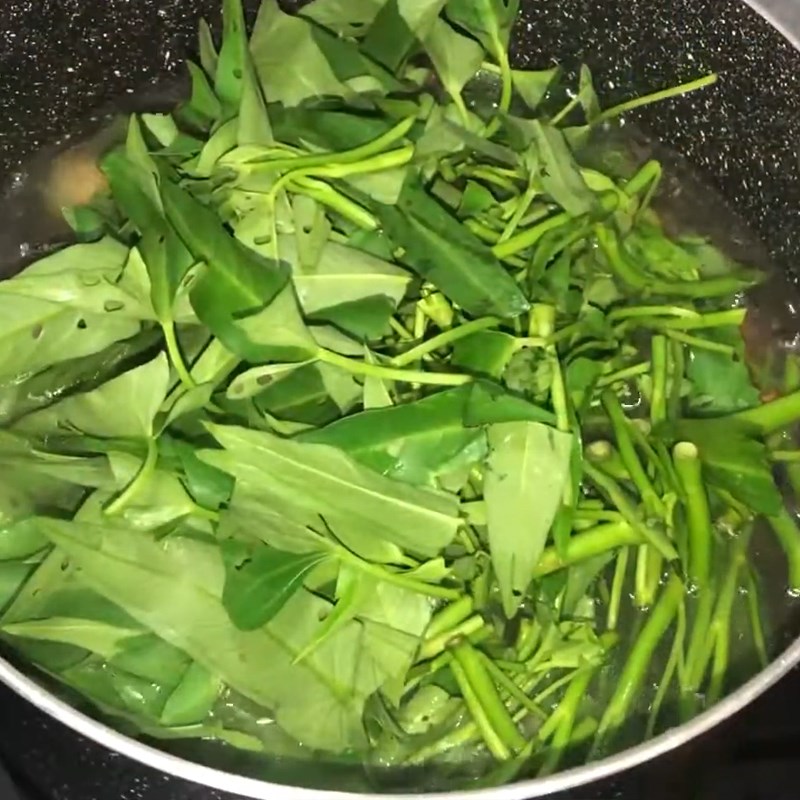 Step 2 Cook the soup Sour soup with water spinach