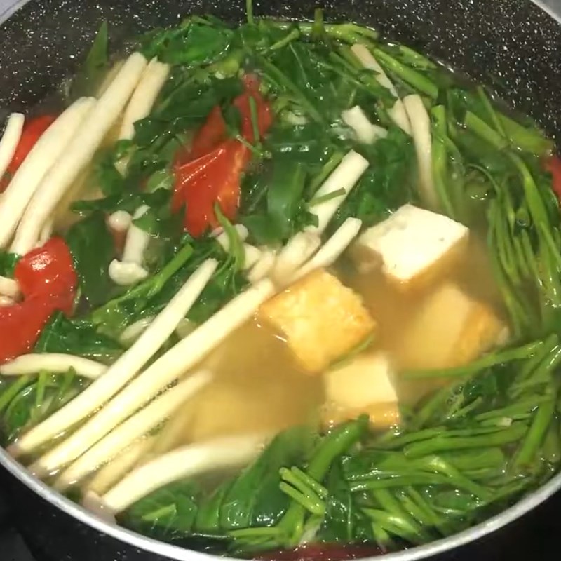 Step 2 Cook the soup Sour soup with water spinach
