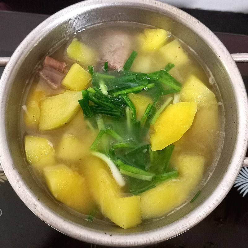 Step 3 Cooking papaya soup with ribs