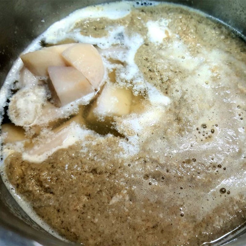 Step 3 Cook water lily soup with taro Water lily soup with taro